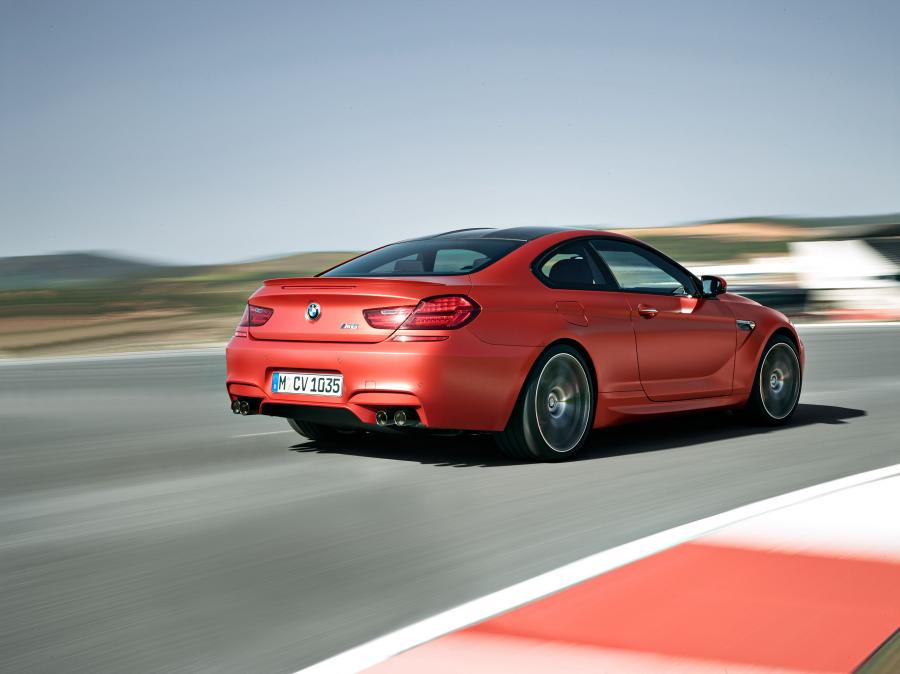  BMW M6 Coupe 2015 года  (фото 15 из 23)